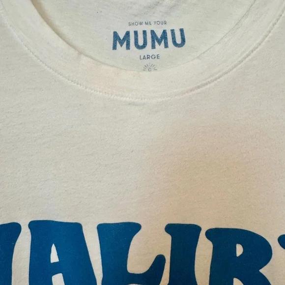 Show me your MuMu White Graphic Tee with Blue Print - Picture 8 of 9